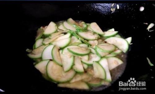 茭瓜叶子可以吃吗,茭瓜叶子的营养价值与食用方法揭秘