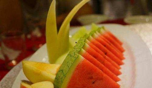 韩国饭店吃瓜,一探究竟的美食之旅