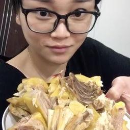 老公鸡吃瓜视频在线观看,趣味横生的欢乐时光